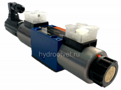 4WRE6E1-32-2X/G24K4/V - Пропорциональный распределитель с обратной связью по положению золотника без встроенной электроники Ду6, номинальный расход 32 л/мин, схема E1-